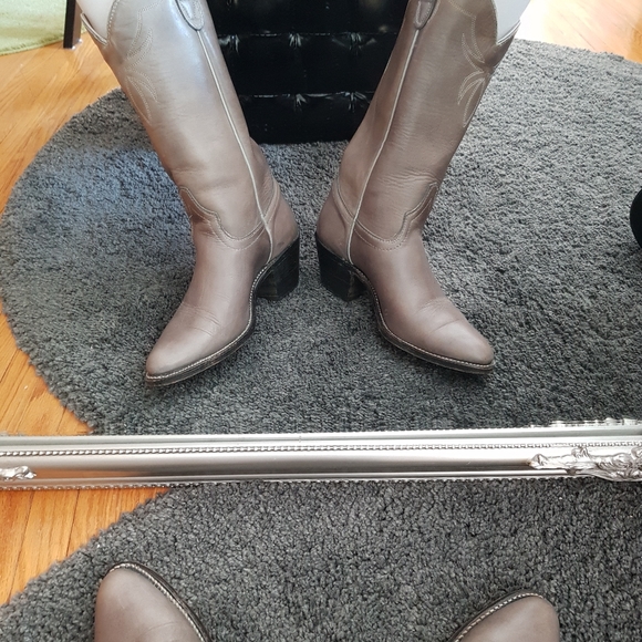 Cowboy boots - Picture 5 of 15